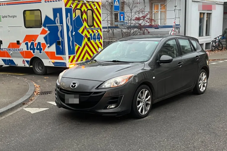 Romanshorn TG – 14-jährige Velofahrerin bei Kollision mit Auto verletzt