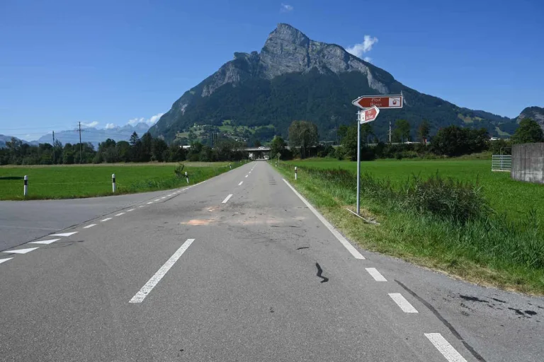 Mels SG - Hoher Sachschaden nach Auffahrkollision