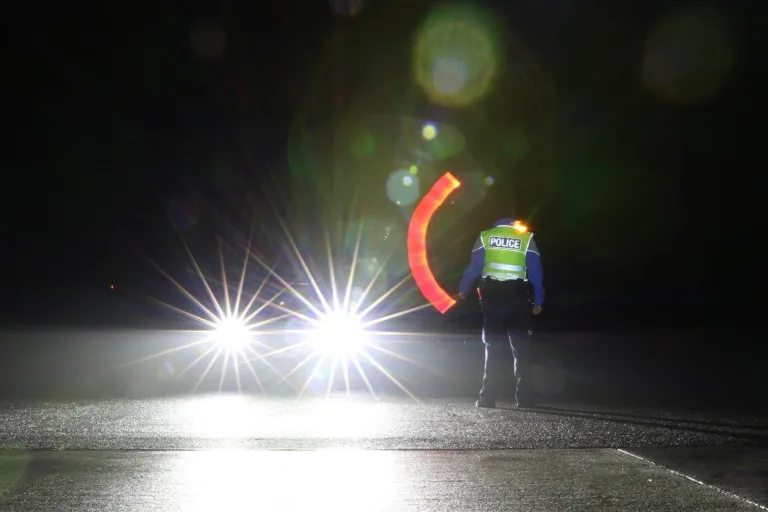 Ardon, Sitten VS – 17-Jähriger durchbricht Polizeisperre