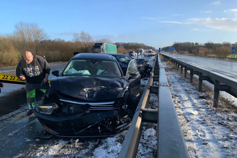 A1  Sittensen – Zahlreiche Verkehrsunfälle nach Hagelschauer