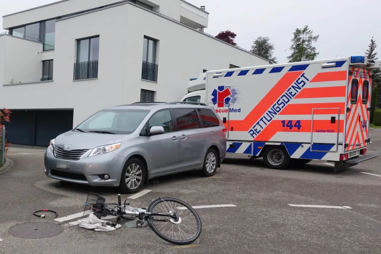 Bottighofen TG – E-Bike-Fahrerin verletzt
