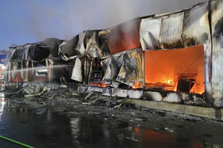 Haan – Großbrand in gewerblicher Halle