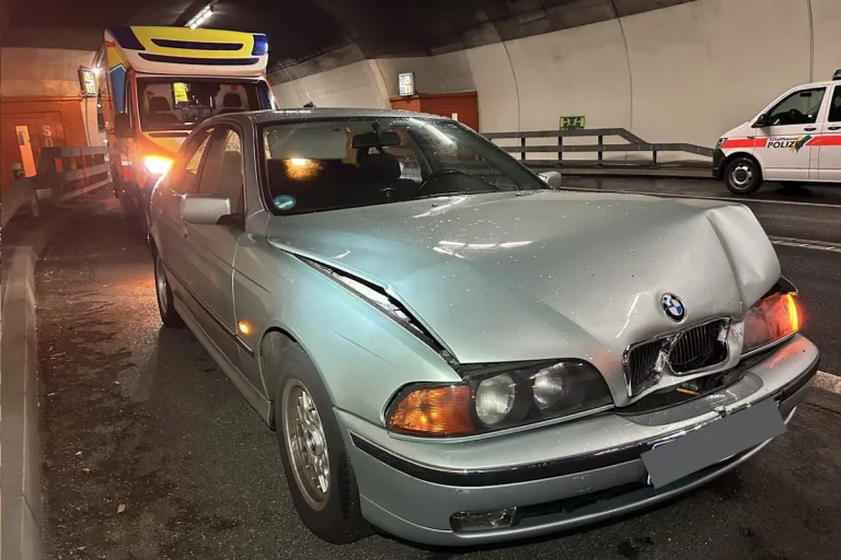 A4 Schaffhausen – Unfall im Fäsenstaubtunnel