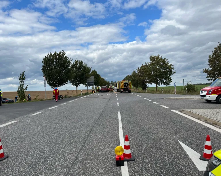 Günterode – Vier Verletzte nach Unfall wegen Vorfahrtsverstoß