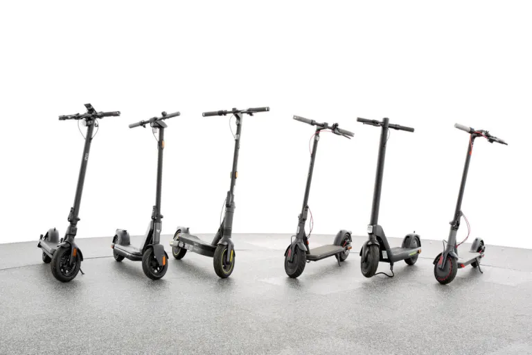 E-Trottinetts bestehen Sicherheitsstresstest
