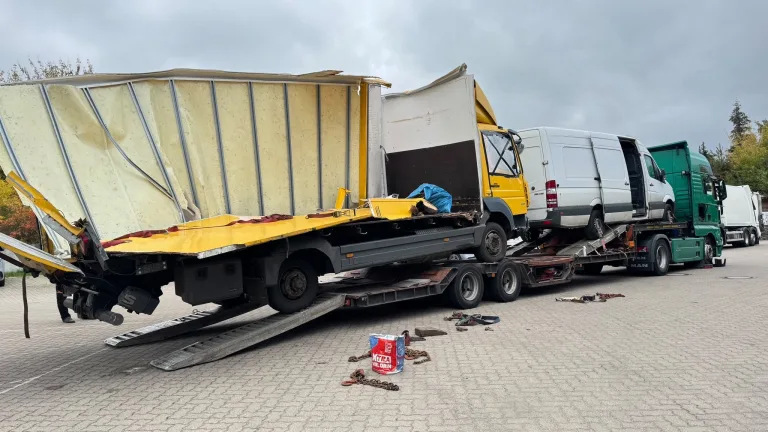 Neubrandenburg – Lkw wegen mangelhafter Ladungssicherung gestoppt