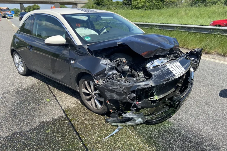 Edenkoben - Verkehrsunfall auf der A 65 mit einer verletzten Person 