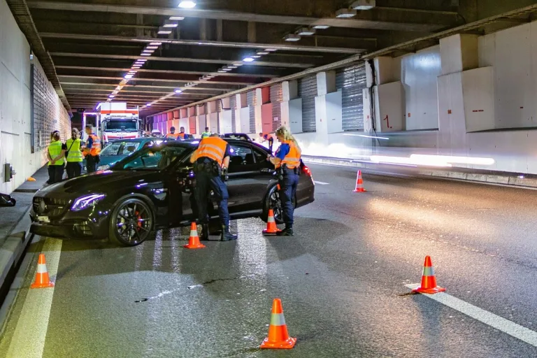Pratteln BL/Autobahn A2 - 350 Fahrzeuge kontrolliert 