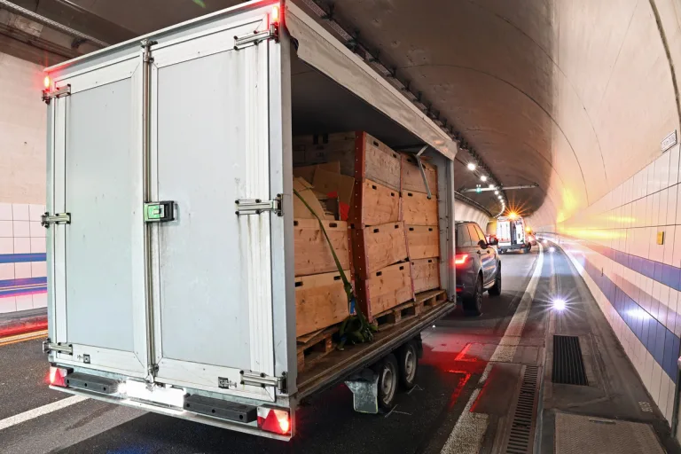 Kanton Luzern - Mehrere Unfälle - Verkehrsbehinderungen auf der A2 