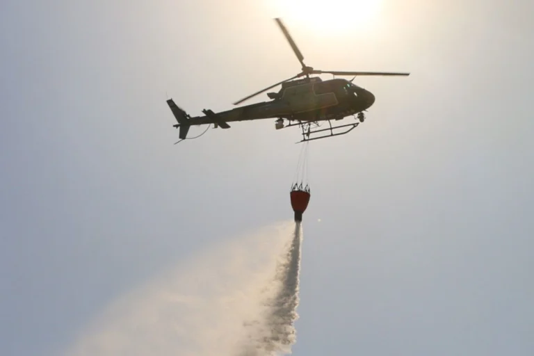 Kufstein – 150 Einsatzkräfte bekämpfen Waldbrand im Gaisbachtal