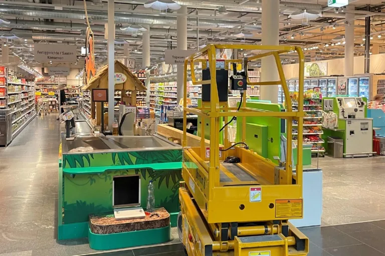 Chur GR -  Frau bei Arbeitsunfall am Hals verletzt