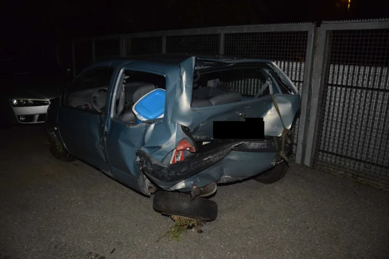 A1 Neuendorf SO – Auto kommt nach Auffahrkollision auf dem Dach liegend zum Stillstand