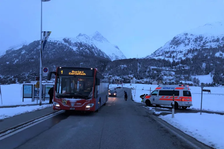 Surlej GR – Fussgänger von Auto angefahren