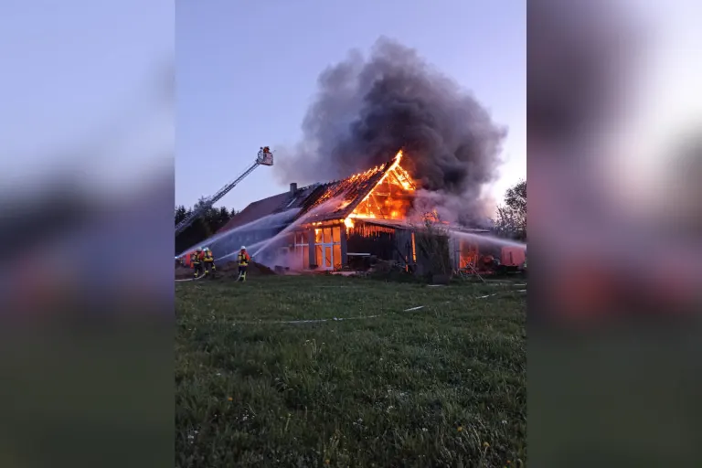 Wangen im Allgäu – Gebäudebrand im OT Leupolz-Ungerhaus