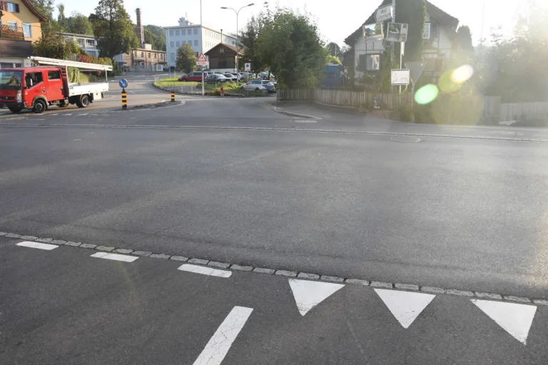 Ermenswil SG – Auto kollidiert mit Fahrrad