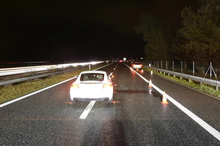 A13 Maienfeld GR – Hochschwangere Lenkerin in Unfall verwickelt