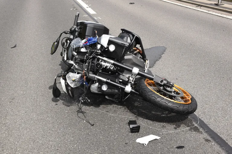 Beckenried NW – A2 nach tödlichem Motorradunfall stundenlang gesperrt