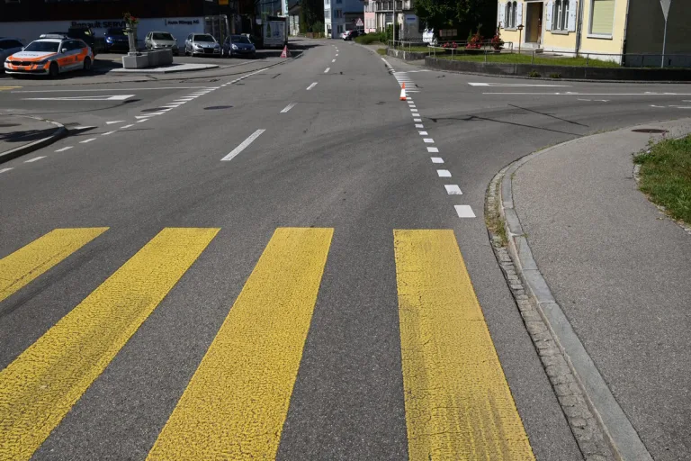 Ganterschwil SG - Velofahrer nach Kollision mit unbestimmten Verletzungen im Spital