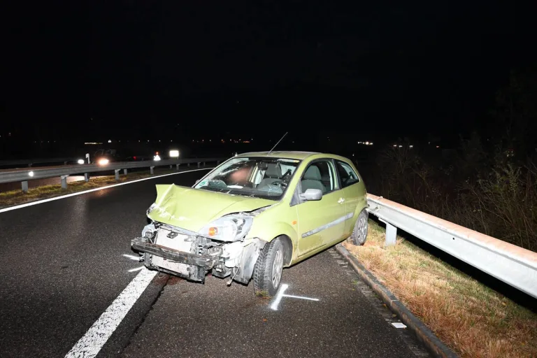 Benken SG - Junglenker auf der Autobahn verunfallt 