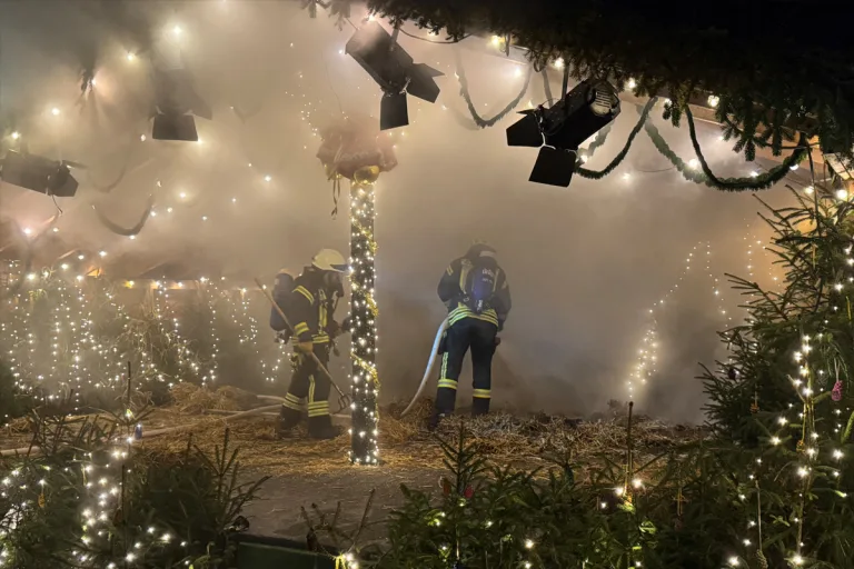 Westerburg RP – Bühne auf Weihnachtsmarkt brennt