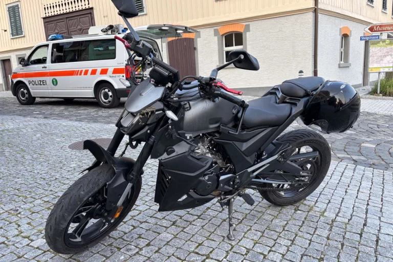 Balgach SG – Kollision zwischen zwei Motorrädern