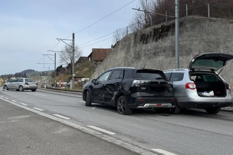 Steinegg AI - Heftiger Unfall beim Linksabbiegen