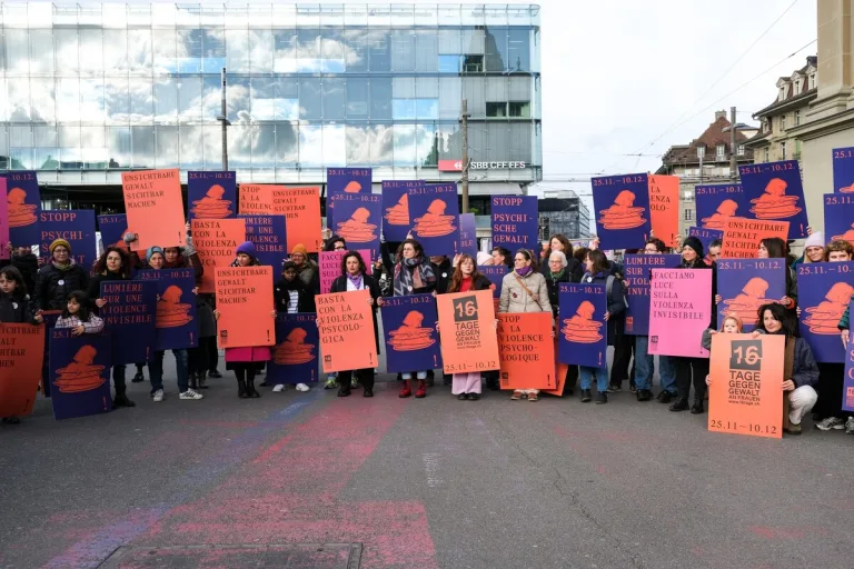 Die Kampagne «16 Tage gegen Gewalt an Frauen» startet wieder