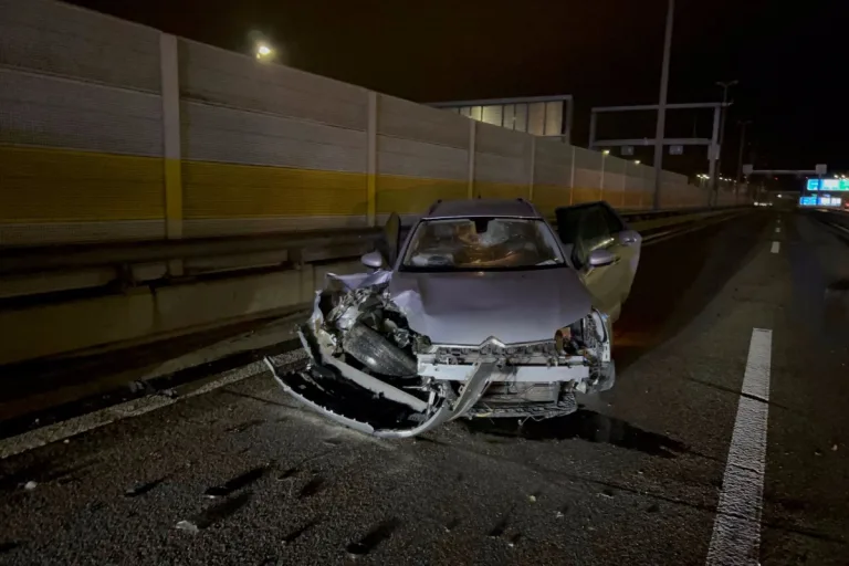 Verkehrsunfall in Basel - Autobahn A2 nach heftiger Kollision gesperrt