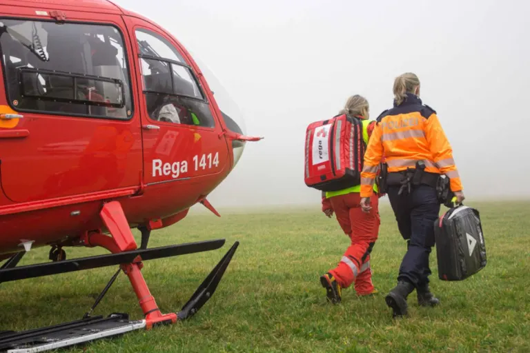 Lütisburg SG - Rega-Einsatz nach Arbeitsunfall in Metzgerei