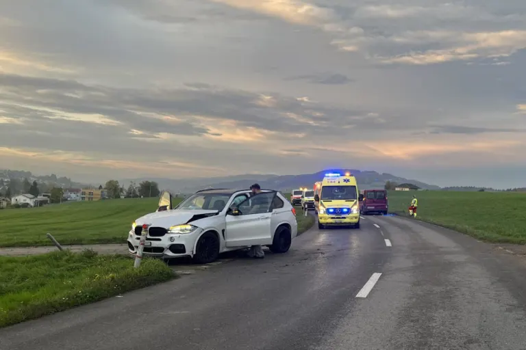 Menziken AG – Drei Verletzte nach Unfall