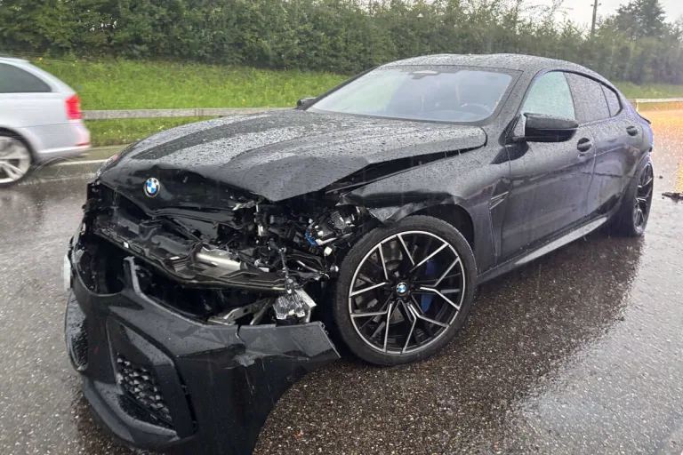 A1 Gossau SG – Aquaplaning führt zu Unfall