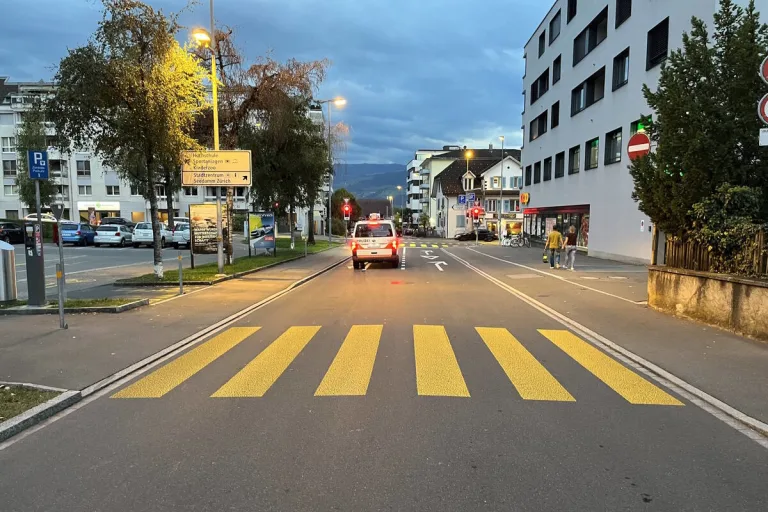 Rapperswil-Jona SG - Autofahrer übersieht 3-Jährigen 