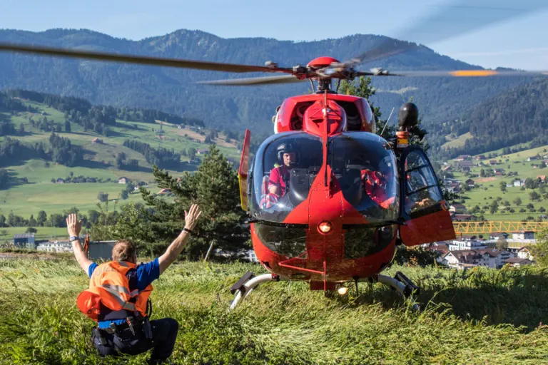 Menzingen ZG - Kritischer Zustand nach Treppensturz!