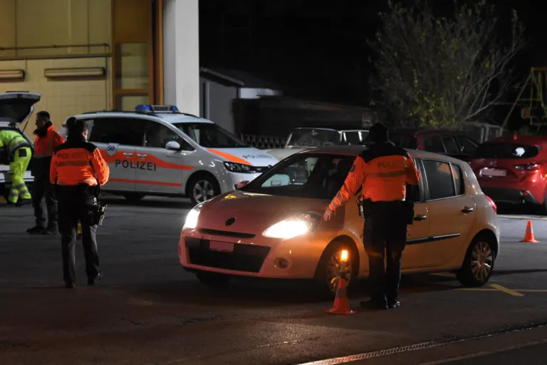 Kapo AR – Kantonspolizei kontrolliert Fahrzeugbeleuchtungen
