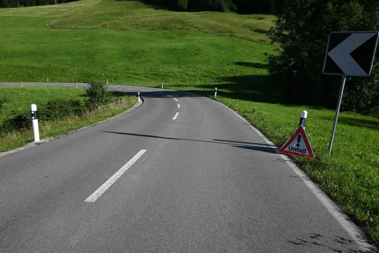 Mühlrüti SG - Kontrolle übers Motorrad verloren