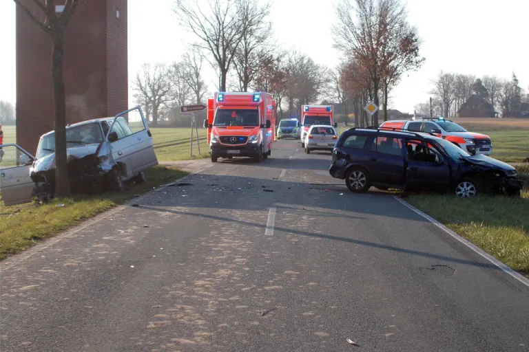 Stemwede – Zwei Autofahrerinnen bei Unfall verletzt