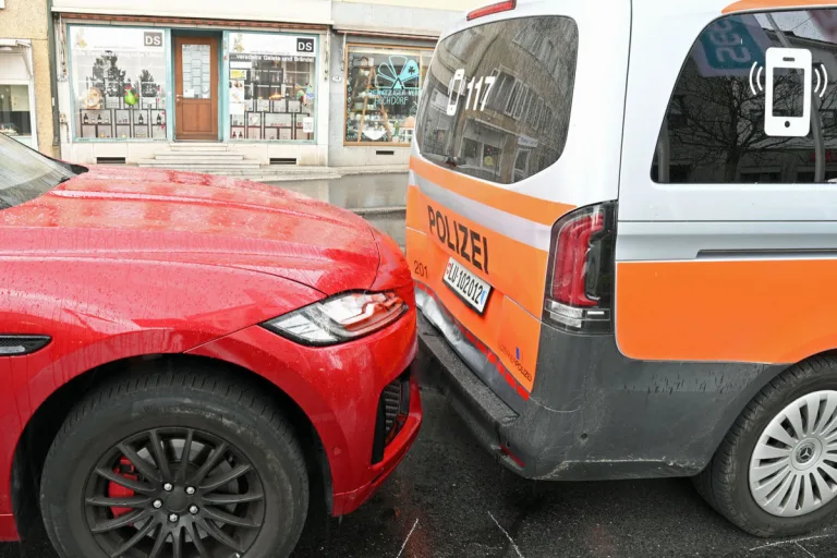 Hochdorf LU – Unter Drogeneinfluss gegen ein Polizeiauto geprallt