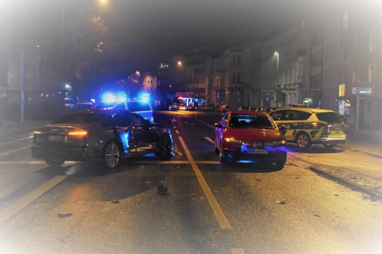 Aachen – Verletzte nach Pkw-Rennen