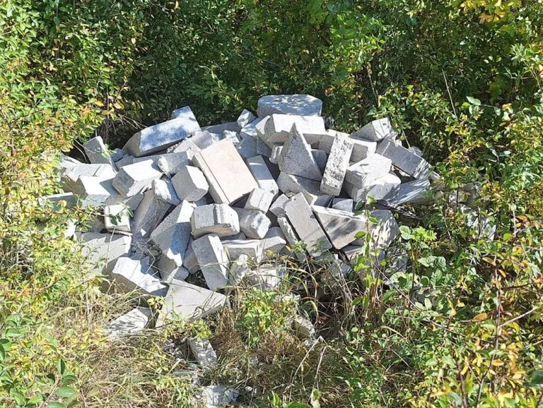 Lauterach – Mehrere Kubikmeter Bauschutt illegal entsorgt