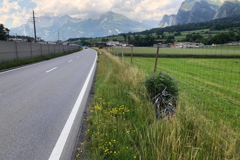Trimmis GR – 18-jährigen Motorfahrradlenker auf der Flucht geschnappt