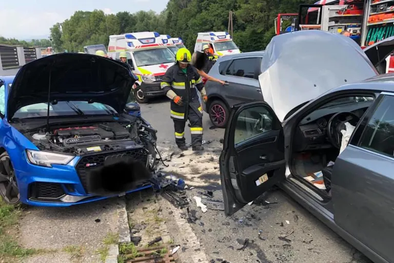 B91 Lambichl – Nach Sekundenschlaf in Gegenverkehr gekracht