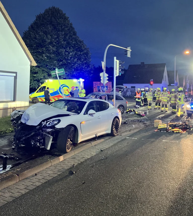 Cuxhaven – Beifahrerin stirbt nach Unfall von Porsche und Audi