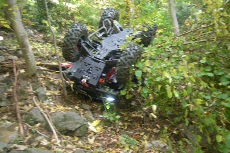 Altdorf UR - Quad stürzt nach Ausweichmanöver in die Tiefe - Lenker erheblich verletzt