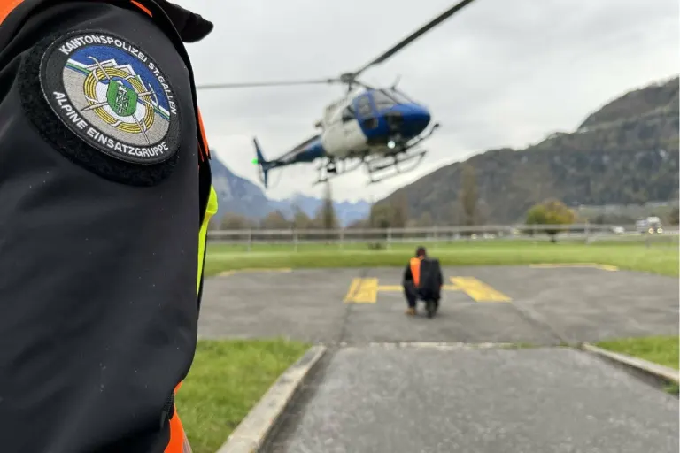  Walenstadt SG - Gleitschirmpilot nach Zusammenprall abgestürzt