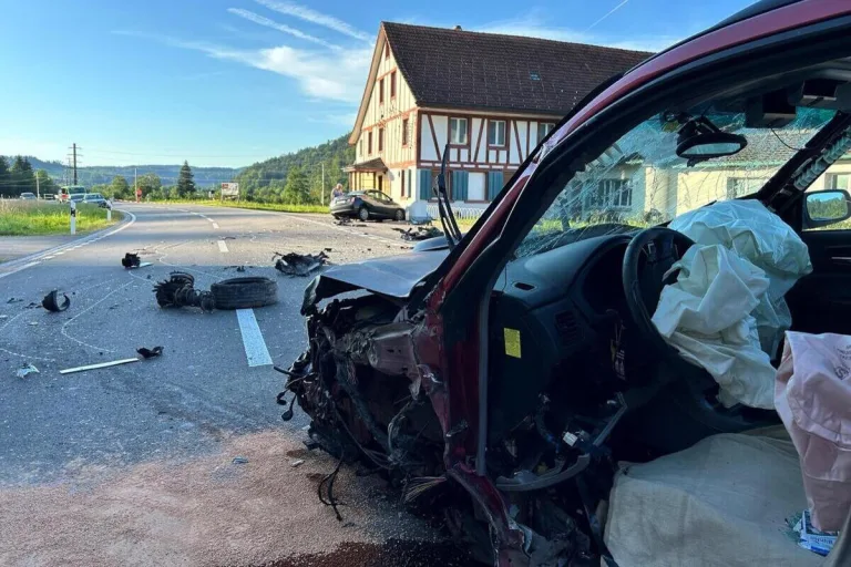 Wila ZH - Heftige Kollision fordert Einsatz der Rega