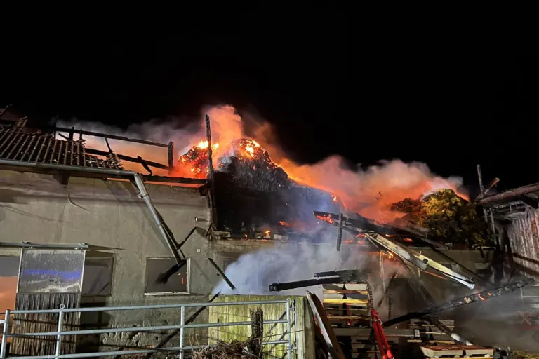 Haag am Hausruck – Umgestoßene Wärmelampe löste Brand aus