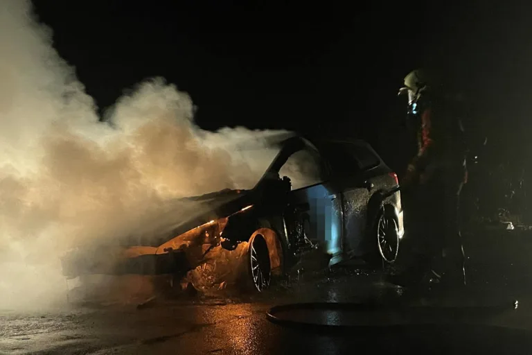 Oberhofen TG – Auto in Brand geraten