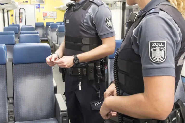 Lörrach - Lebensgefährliches Schmuggelversteck