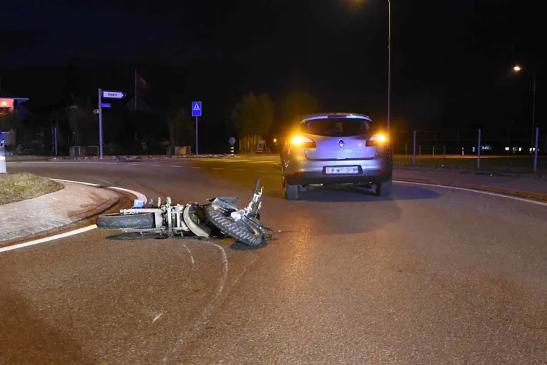 Tübach SG - Unfall zwischen Auto und Motorrad