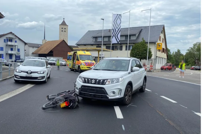 Derendingen SO - E-Biker nach Unfall im Spital 